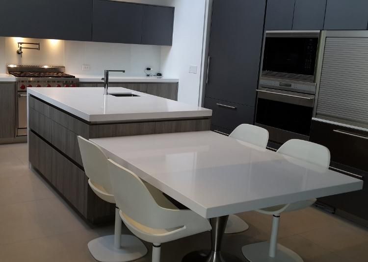 OEM ODM 6mm 12mm Pure White Corian Acrylic Solid Laminate Worktop Solid Surface Kitchen Countertops Bathroom Vanity Tops Sheet Slabs