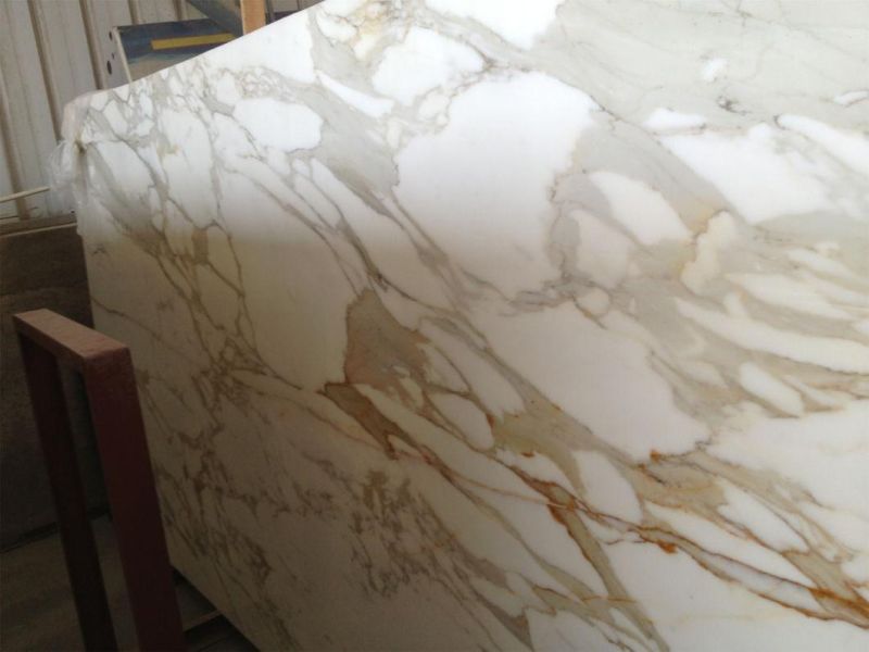 Natural Stone Calaeatta White Marble for Home/Kitchen Decoration