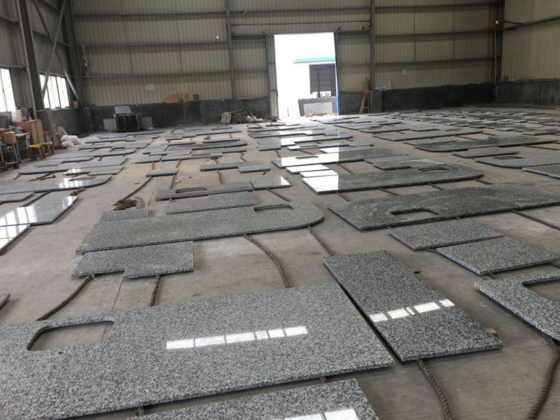 China High-Polished Natural Granite Black Galaxy Countertop for Hot Sale