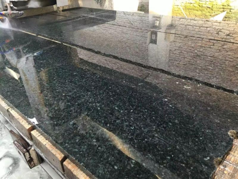 Dark Green and Smooth Surface Granite Use for Bar Counters and Interior Decoration