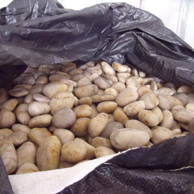 China Natural White High Glossiness River Stone Pebbles Used for Garden Landscape