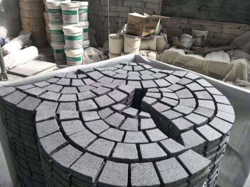 Natural Grey/Black/Red/Yellow Granite Garden/Cobble/ Cube/Flag/Kerb/Blind/Fan Shape/Paving Stones for Landscaping