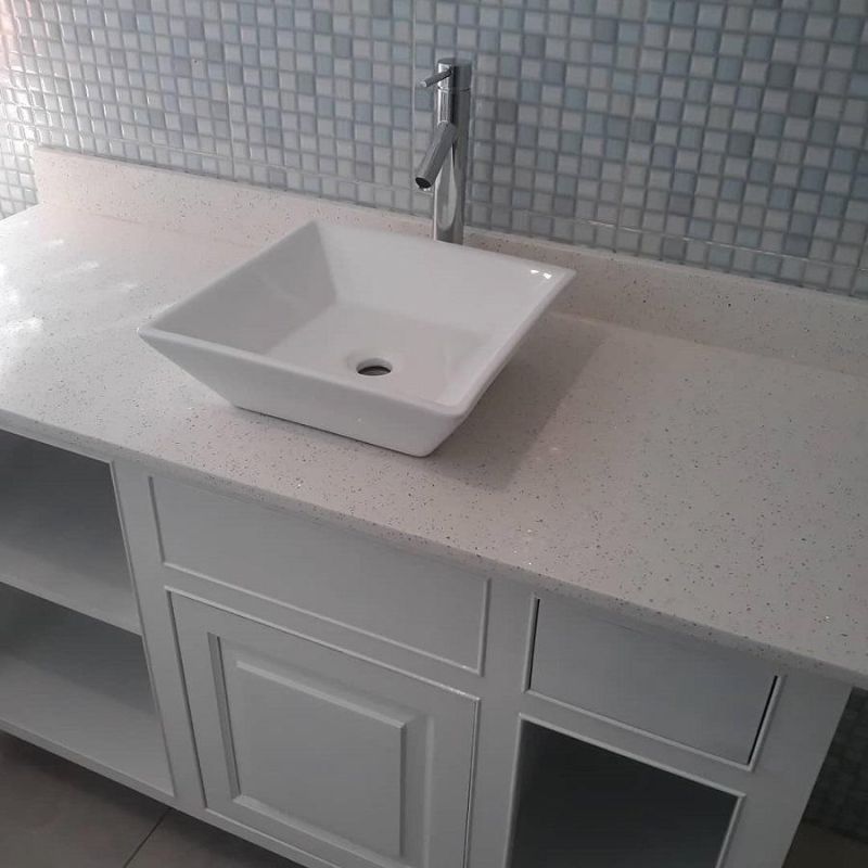 White Galaxy Quartz Countertop for Kitchen/Bathroom