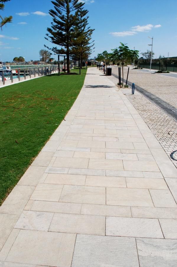 Popular G682 Rusty Yellow Granite, Granite Tiles and Granite Slabs