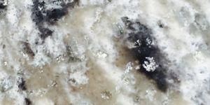 Quartz Slab for Kitchen Countertop and Floor Tiles