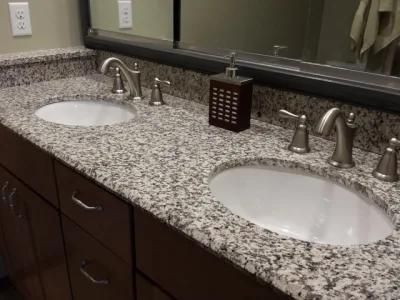 White Granite Countertop/Vanity for Bathroom/Kitchen Design Engineering Tiles