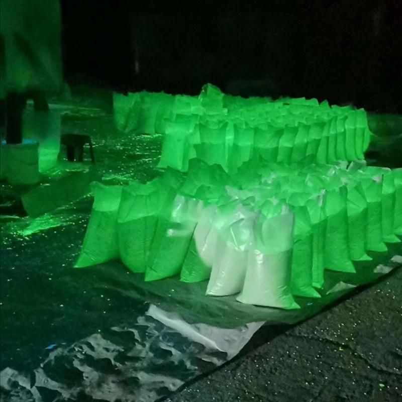 High Quality Decorative Glowing in Dark Glass Stone/Luminous Stone Suppliers