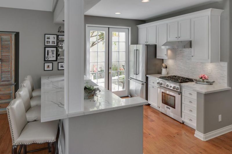 Foshan Artificial Stone Calacatta White Bathroom Countertop
