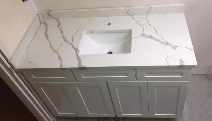 White Artificial Quartz with Big Vein for Wall Decoration or Flooring Tile
