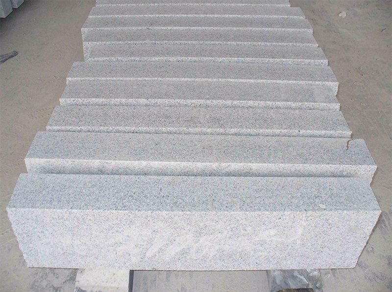 G603/G602/G383/G682/G654 Grey/Black/Red/Yellow Color Granite Curbstone Paving Stone Paver Curbstone for Landscaping Project