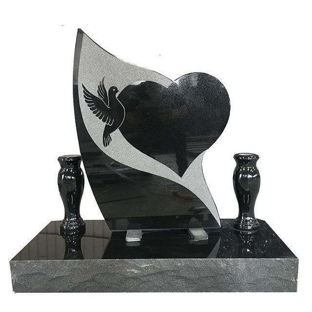 Beautiful Heart Shape Indian Black Granite Tombstone with Double Vases