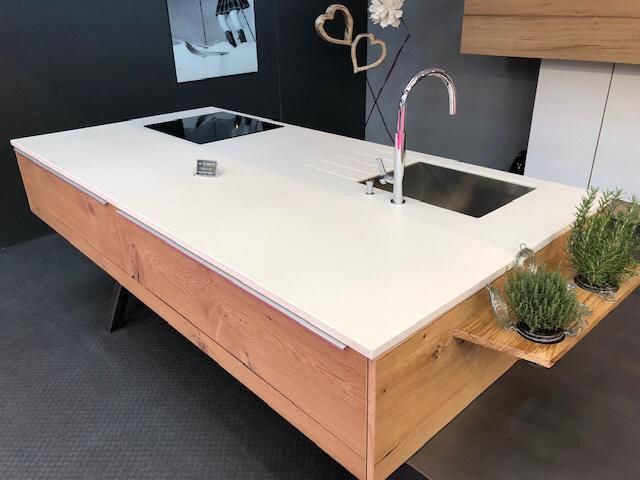 China Supplier Quartz Stone for Restaurant Table