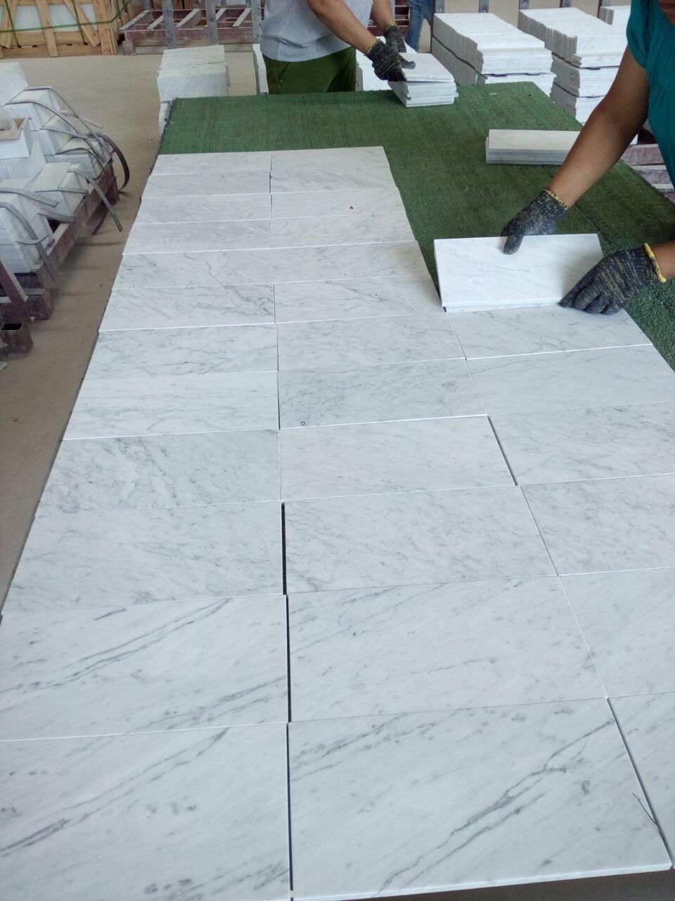Hot Sales Carrara White Marble Tiles 600X600mm for Flooring