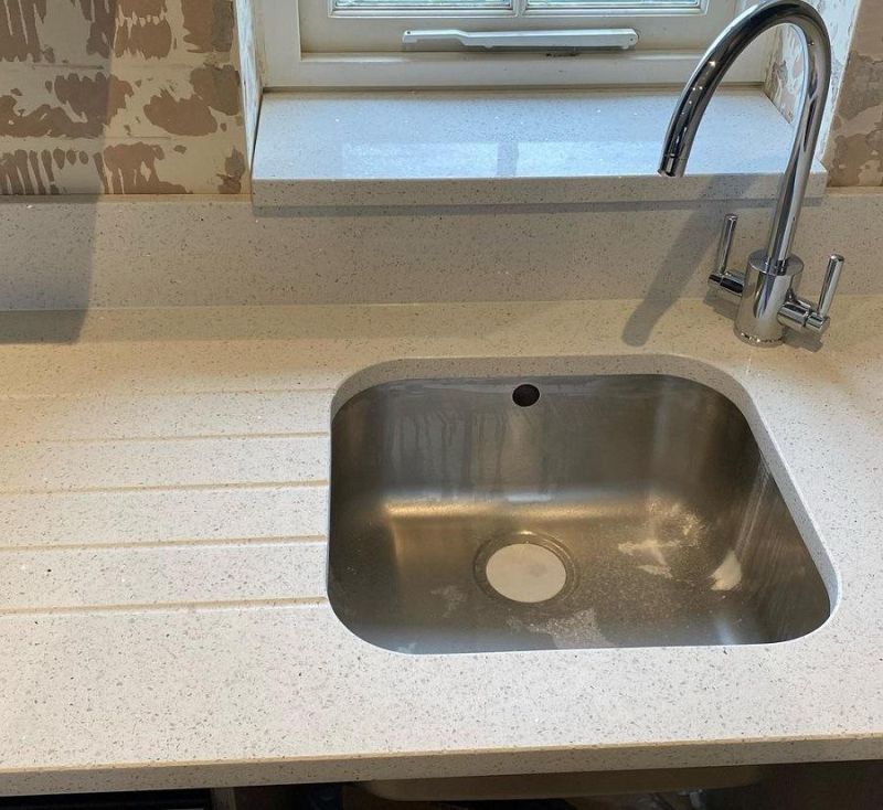 White Galaxy Quartz Countertop for Kitchen/Bathroom