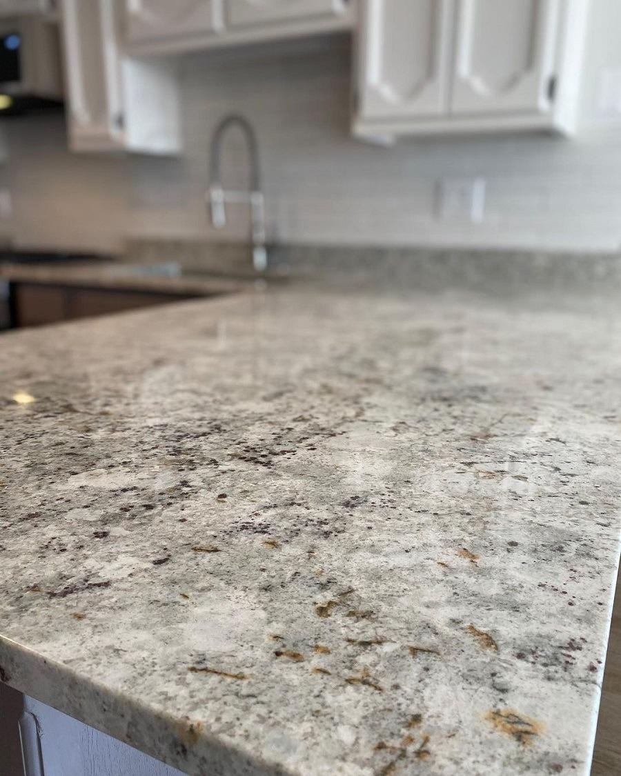 Colonial White Granite for Slab/Tile/Table Top/Countertop