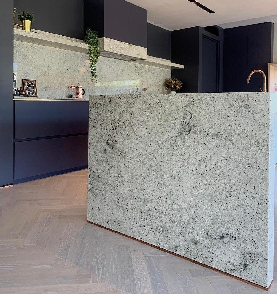 Colonial White Granite for Slab/Tile/Table Top/Countertop