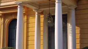 Good Weather Ability Round Roman Pillars