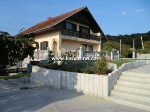 Light Grey Granite Stone Palisade in Rough Picked