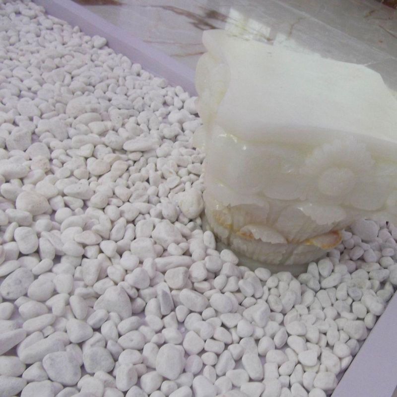 China Factory Cheap Price Snow White Tumbled River Pebble Stone on Sale