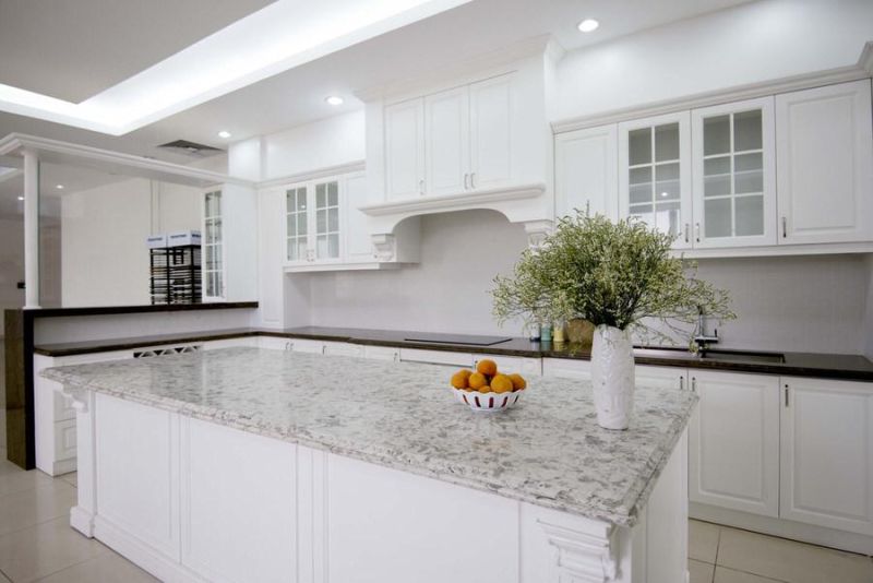 Alaska White Quartz for Countertop/Worktop/Vanity Top/Window Sill
