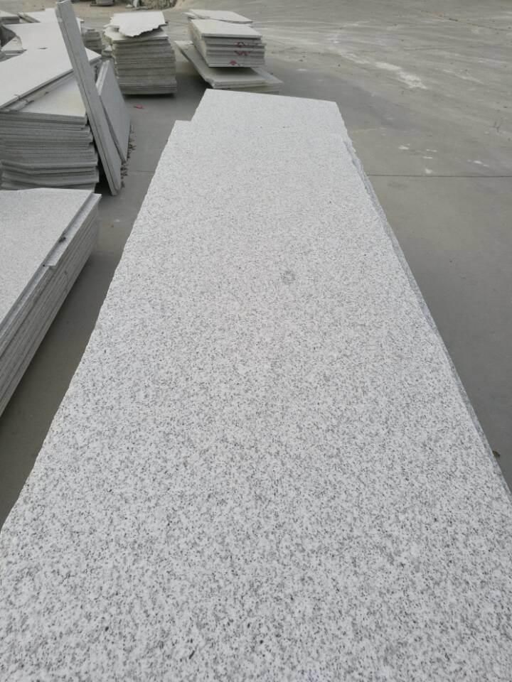 China Top White Granite/G303 White Granite /G303 White Granite for Floor/Background