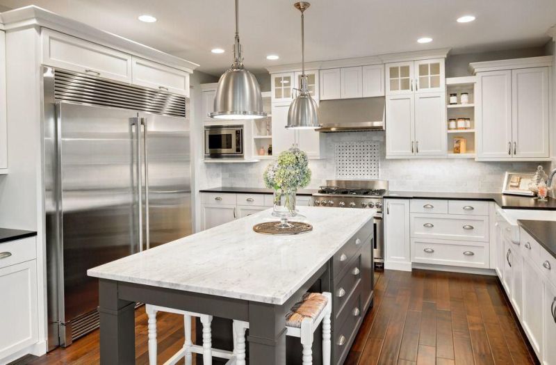 Grey Artificial Calacatta Carrara Marble-Looking Quartz Stone Slab with Very Natural Veins