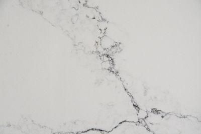 Easy to Clean Artificial Calacatta Quartz with Black Veins Slab for Kitchen Countertop