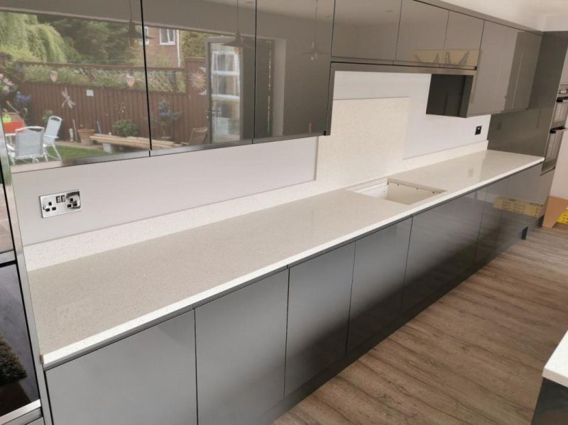 Fabricated Quartz Stone Countertops for Kitchen and Vanity