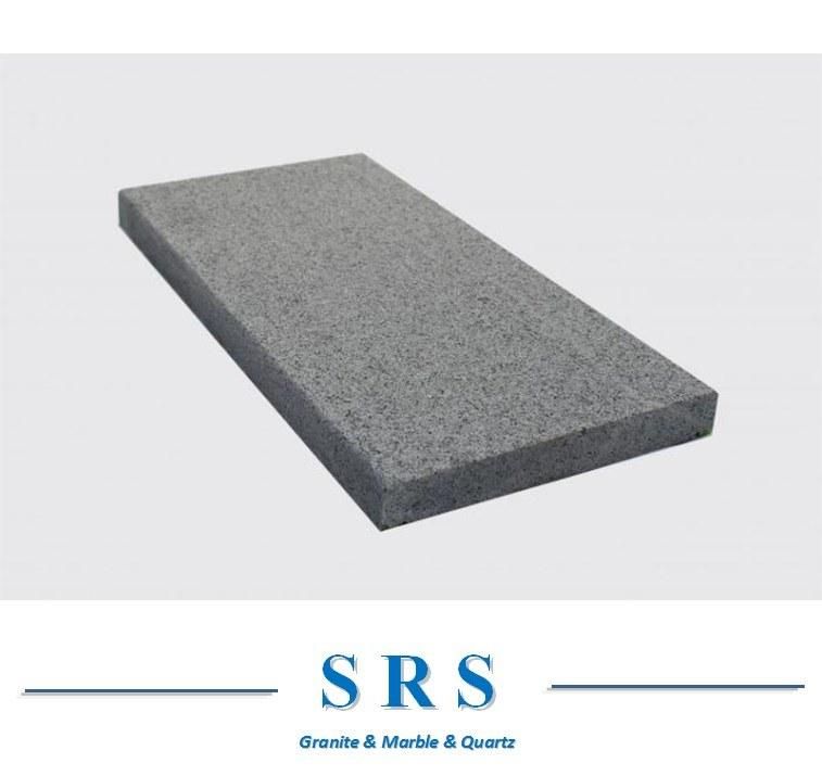 Hot Sale Natural Chinese Sesame Dark Grey Granite Stone Flamed Surface Bullnose Edge Pool Coping for Swimming Pool