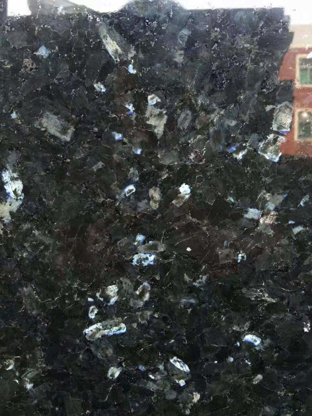 Green Pearl Smooth Surfaced with Bright Lines Are Used for Countertops and Interior Decoration