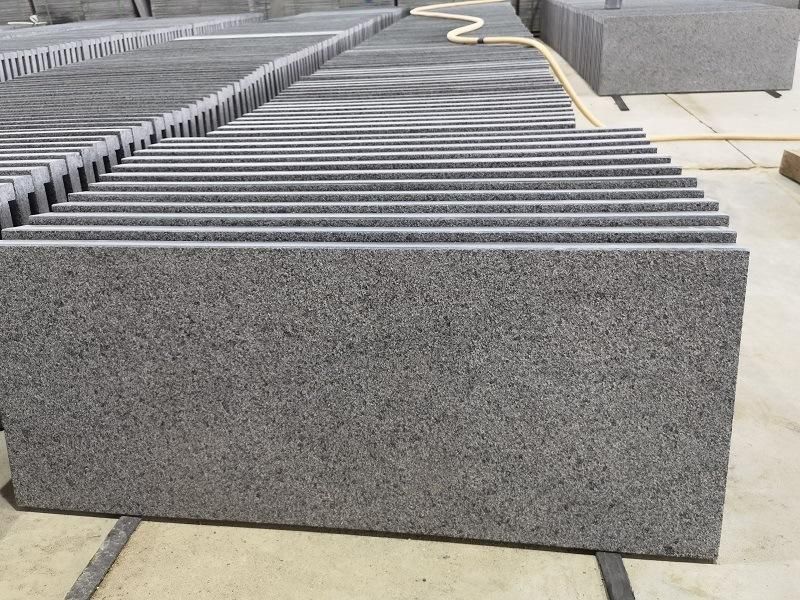 G654 Dark Grey Granite in Tile/Kerbstone for Landscaping/Paving