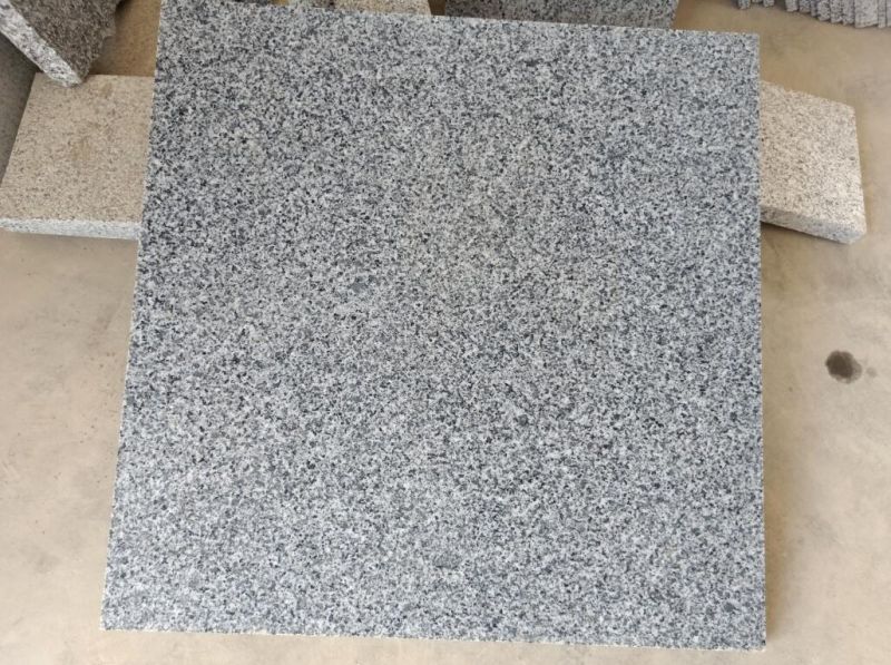 Hot Sale Flamed New G654 Gray Granite Tiles/Slabs for Paving Stone