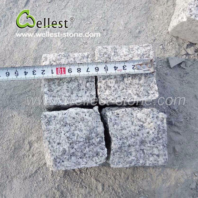 Natural Paving Stone Split Surface 5cm Thickness Grey Color Granite Cobble